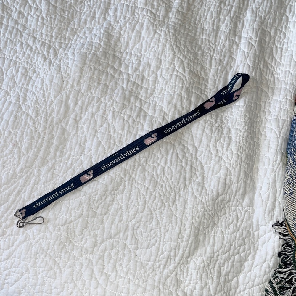 Vineyard vines lanyard
